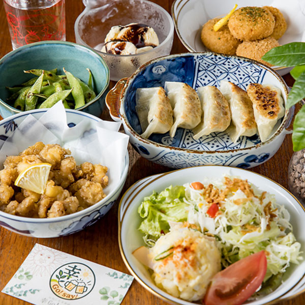 お酒と共に楽しめる、相性抜群の料理メニュー